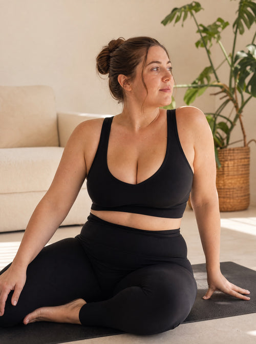 Brassière sans armature grande taille LOLO DAILY noire — yoga doux et quotidien